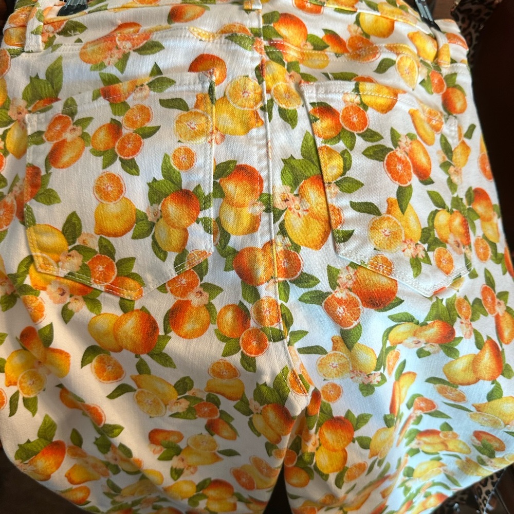 🍊 Talbots Citrus Print Jegging Crop Pants Size 6 Bright Fruit Pattern - Picture 4 of 11
